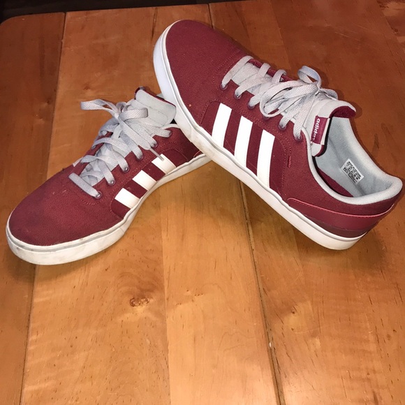 Size 11 Adidas Casual Tennis Shoes - Picture 1 of 7